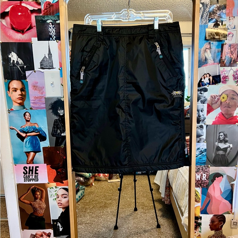 Black Skirt with Zipper Details